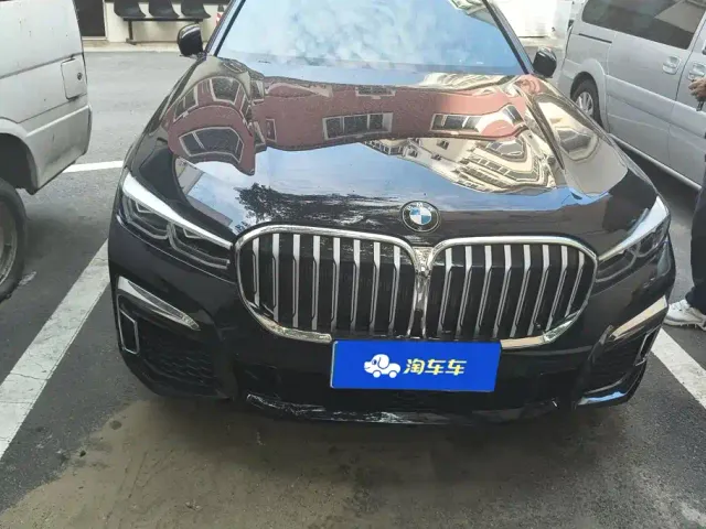 BMW 7 Series — Фото автомобиля 2