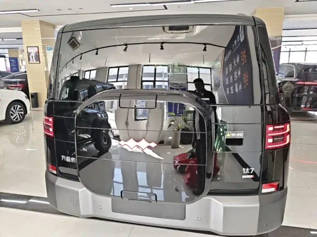BYD FangChengBao Titanium 7 — Фото автомобиля 5