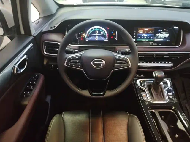GAC Trumpchi M6 — Фото автомобиля 10