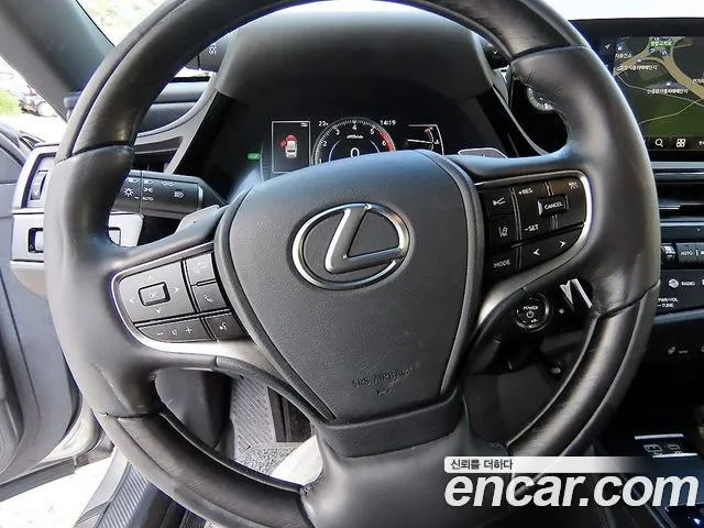 Lexus ES 7th Gen — Фото автомобиля 8