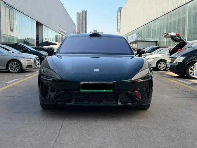 Xiaomi SU7 — Фото автомобиля 2