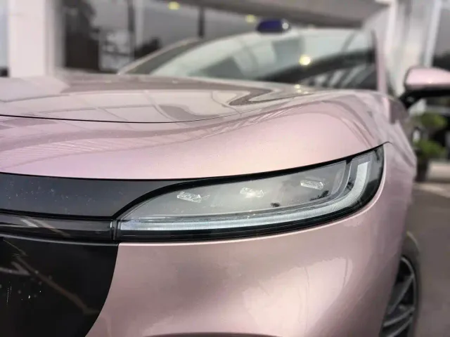 Voyah Auto Voyah Zhiyin 2025 Model 2WD Huawei Qiankun Edition — Фото автомобиля 4