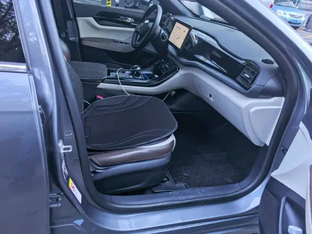BYD Qin PLUS — Фото автомобиля 8