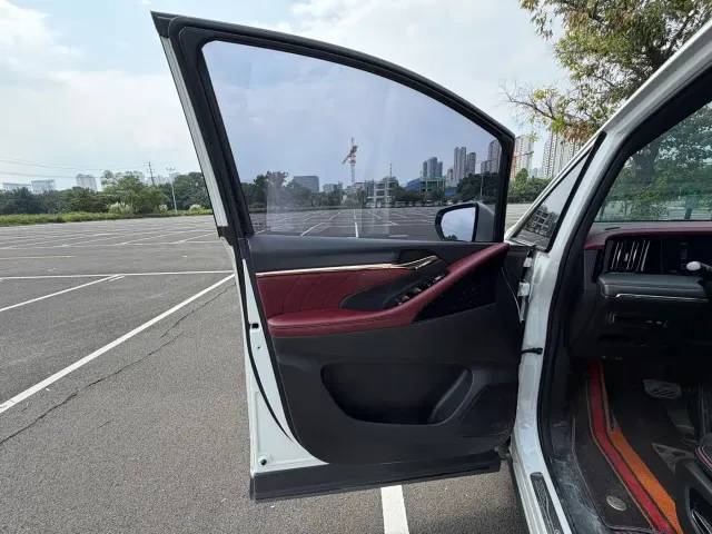 GAC Trumpchi M8 — Фото автомобиля 9
