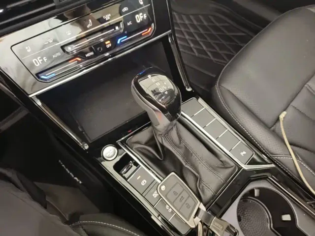 Volkswagen Passat — Фото автомобиля 13