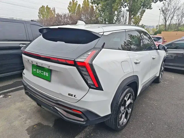 Geely Boyue L — Фото автомобиля 6