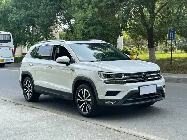 Volkswagen Tharu — Фото автомобиля 4