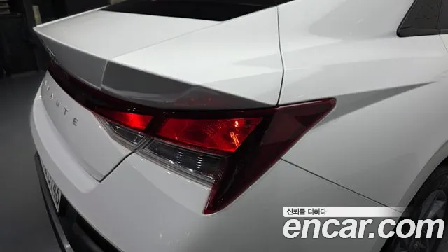 Hyundai Avante CN7 — Фото автомобиля 8