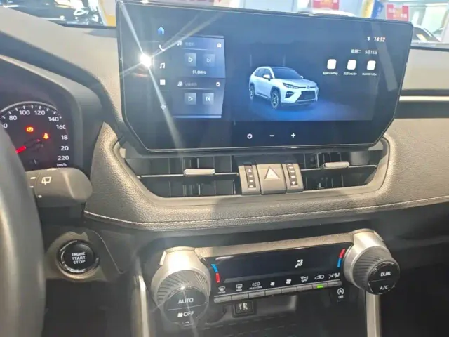 Toyota Wildlander — Фото автомобиля 12