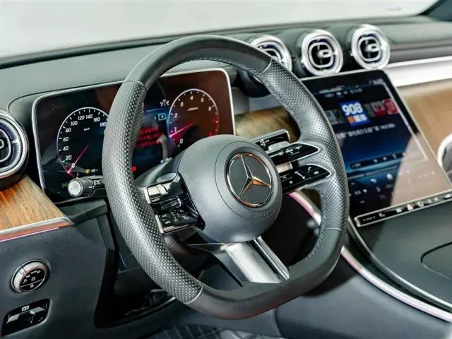 Mercedes-Benz GLC-Class — Фото автомобиля 11