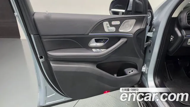 Mercedes-Benz GLE-Class — Фото автомобиля 23