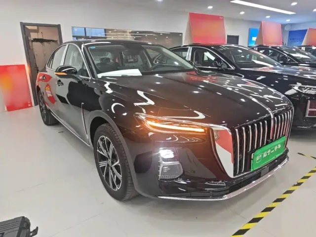 Hongqi H5 PHEV — Фото автомобиля 3