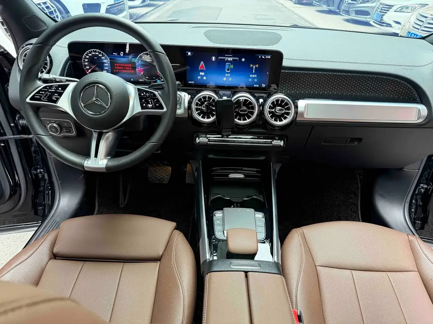 Mercedes-Benz Mercedes-Benz GLB 2024 Facelift GLB 220 Dynamic — Фото автомобиля 15