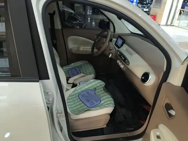Wuling Hongguang Mini EV — Фото автомобиля 24