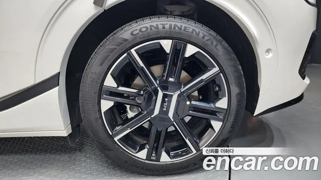 Kia EV6 — Фото автомобиля 17