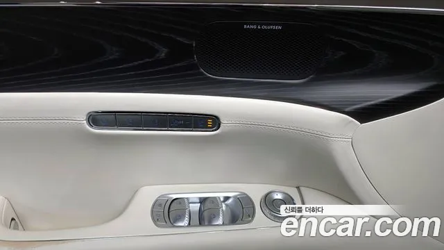 Genesis G90 — Фото автомобиля 27