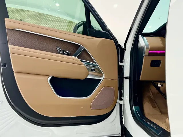 Land Rover Range Rover — Фото автомобиля 24