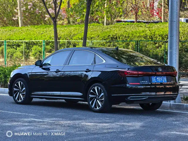 Volkswagen Passat — Фото автомобиля 4