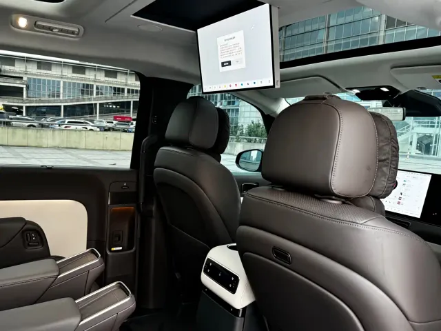 Li Auto MEGA — Фото автомобиля 12