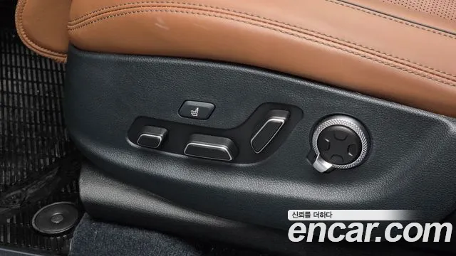 Genesis GV70 — Фото автомобиля 29