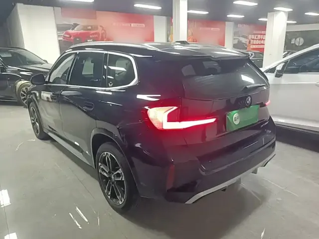 BMW X1 — Фото автомобиля 4