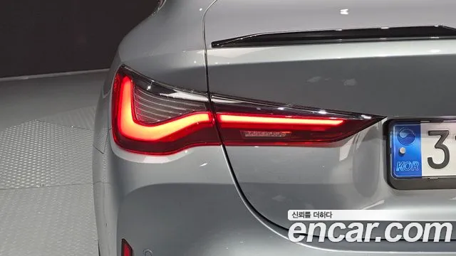 BMW M4 — Фото автомобиля 21