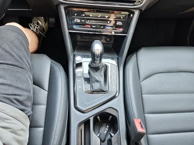 Volkswagen Tharu — Фото автомобиля 13