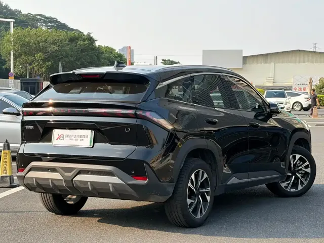 Geely Galaxy L7 — Фото автомобиля 5