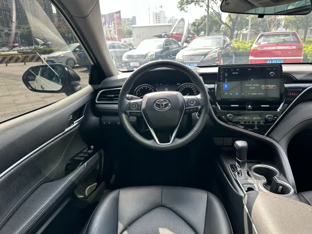 Toyota Camry — Фото автомобиля 20