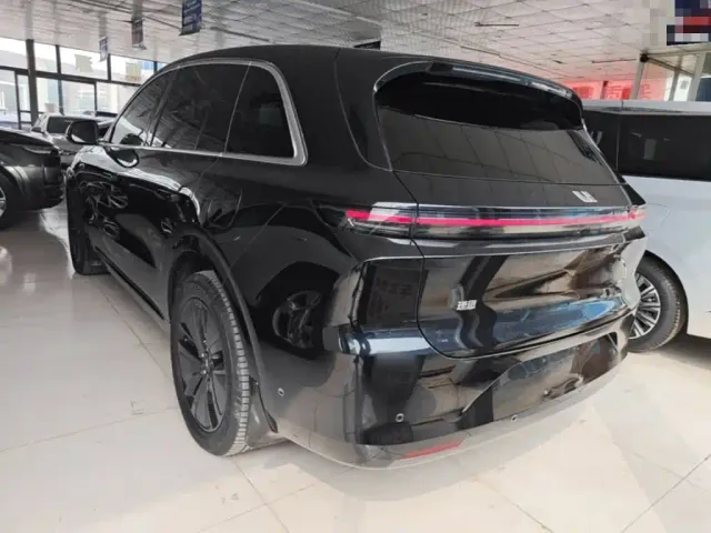 Li Auto L6 — Фото автомобиля 5