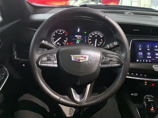 Cadillac XT4 — Фото автомобиля 6