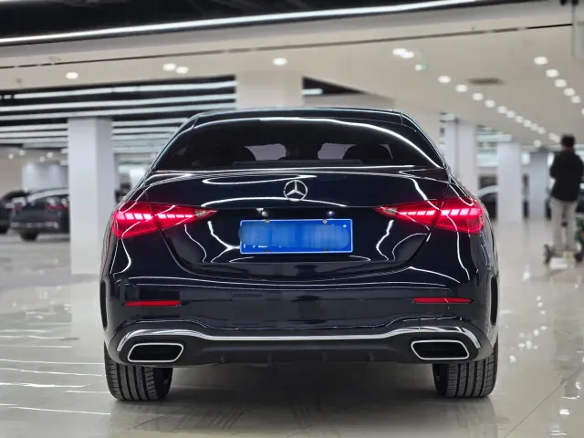 Mercedes-Benz C-Class — Фото автомобиля 4
