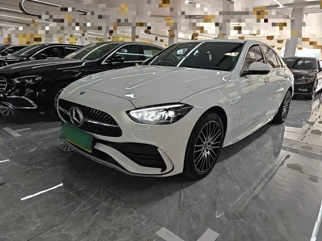 Фотография автомобиля — Mercedes-Benz C-Class
