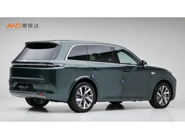 Li Auto L8 — Фото автомобиля 3