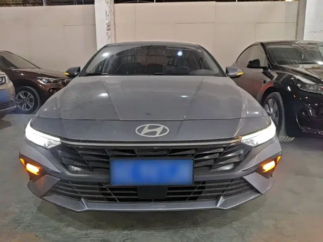 Hyundai Elantra — Фото автомобиля 2