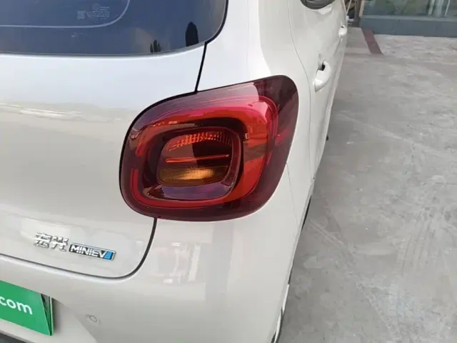 Wuling Hongguang Mini EV — Фото автомобиля 7