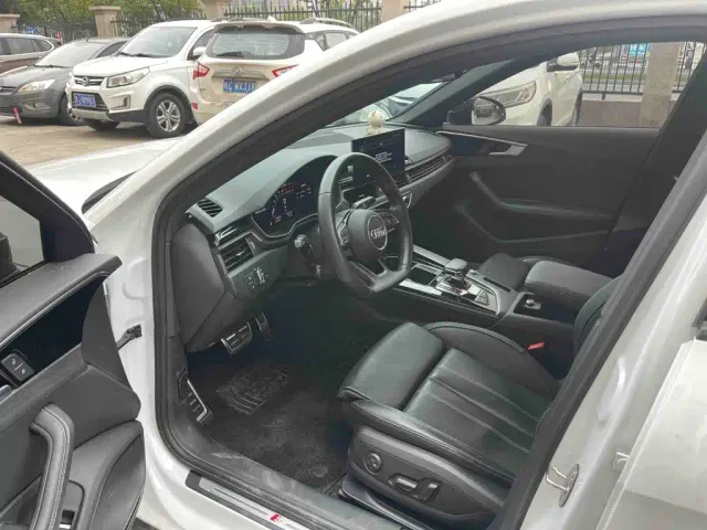 Audi A4L — Фото автомобиля 4
