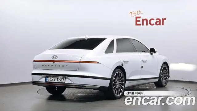 Hyundai Grandeur Grandeur (GN7) 2.5 Бензин 2WD — Фото автомобиля 2