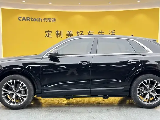 Audi Q8 — Фото автомобиля 7