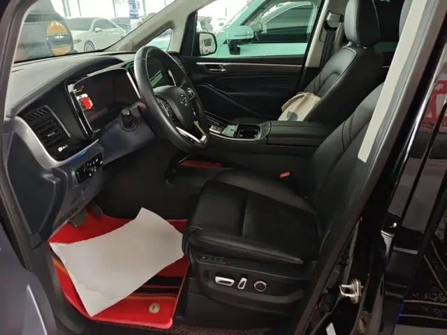 GAC Trumpchi M8 — Фото автомобиля 14