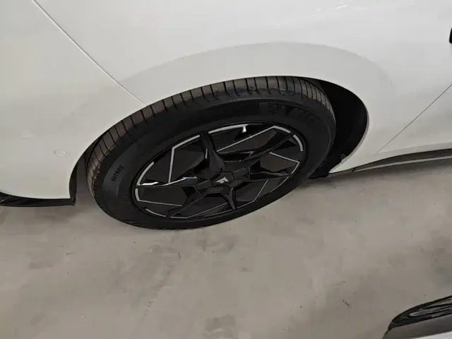 GAC Hyptec HT — Фото автомобиля 22
