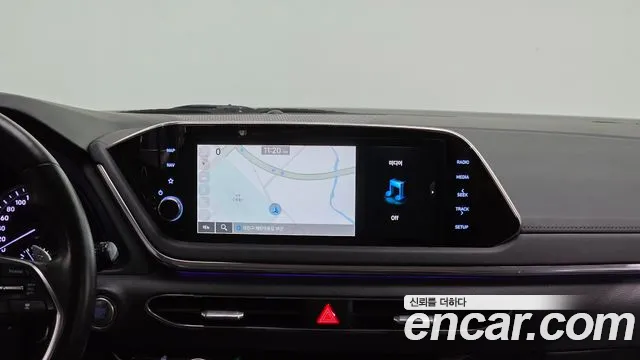 Hyundai Sonata — Фото автомобиля 16