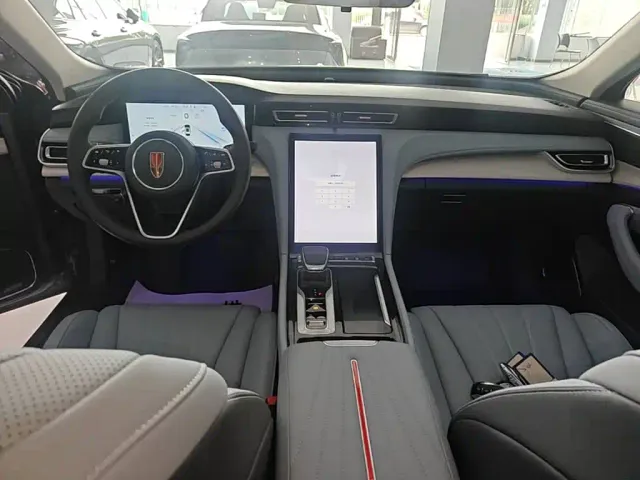 Hongqi H5 PHEV — Фото автомобиля 9