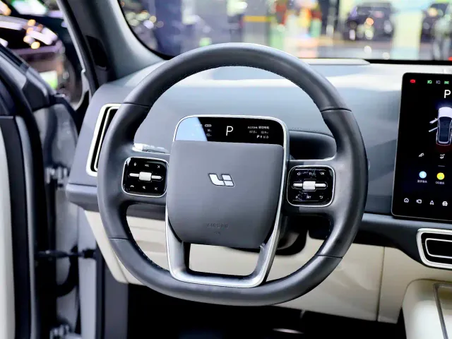 Li Auto L7 — Фото автомобиля 14