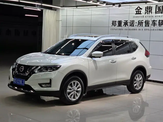 Фотография автомобиля — Nissan X-Trail