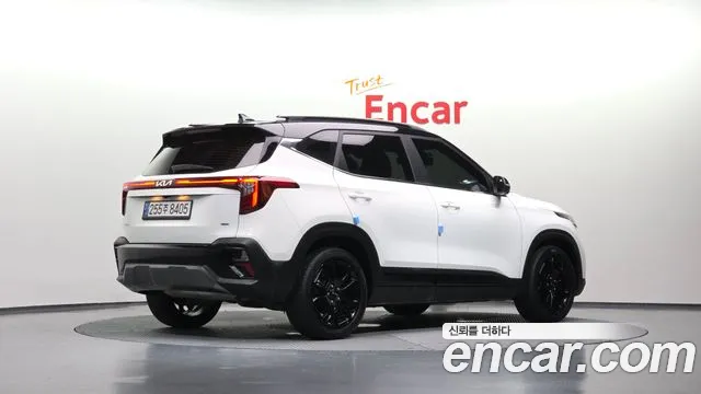 Kia Seltos Новый Seltos Бензин 2.0 4WD — Фото автомобиля 2