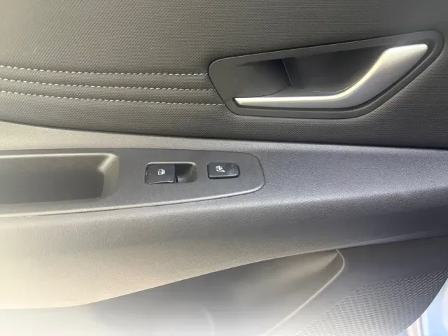 Hyundai Elantra — Фото автомобиля 18