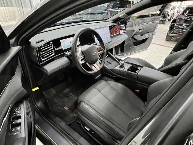 BYD Qin L — Фото автомобиля 10