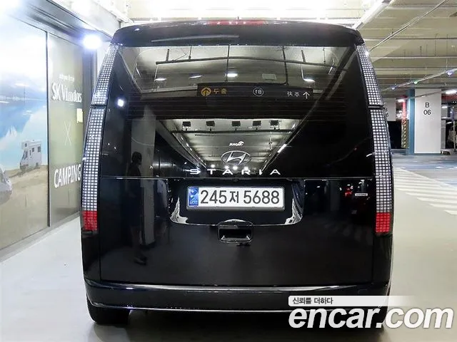 Hyundai Staria Staria 4WD Lounge 9 мест — Фото автомобиля 5