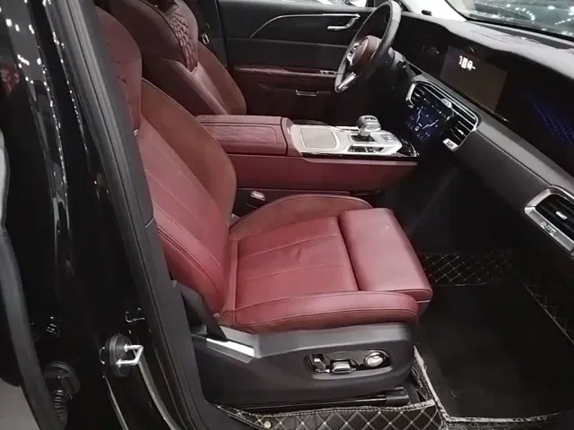 Hongqi E-HS9 — Фото автомобиля 24